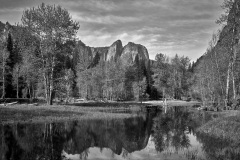 201805064851-Yosemite-Cathedral-Rocks-Pond-BW